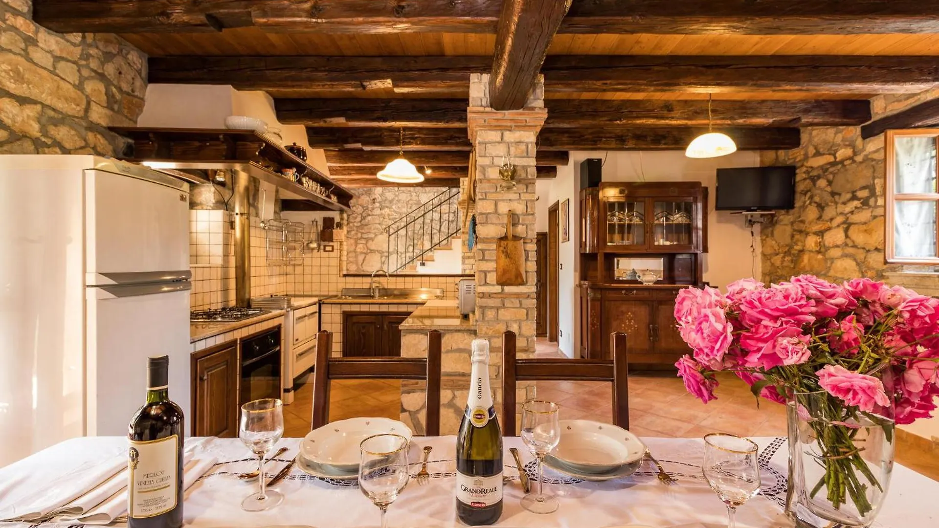 度假居 Awesome Home In Kosinozici With Kitchen