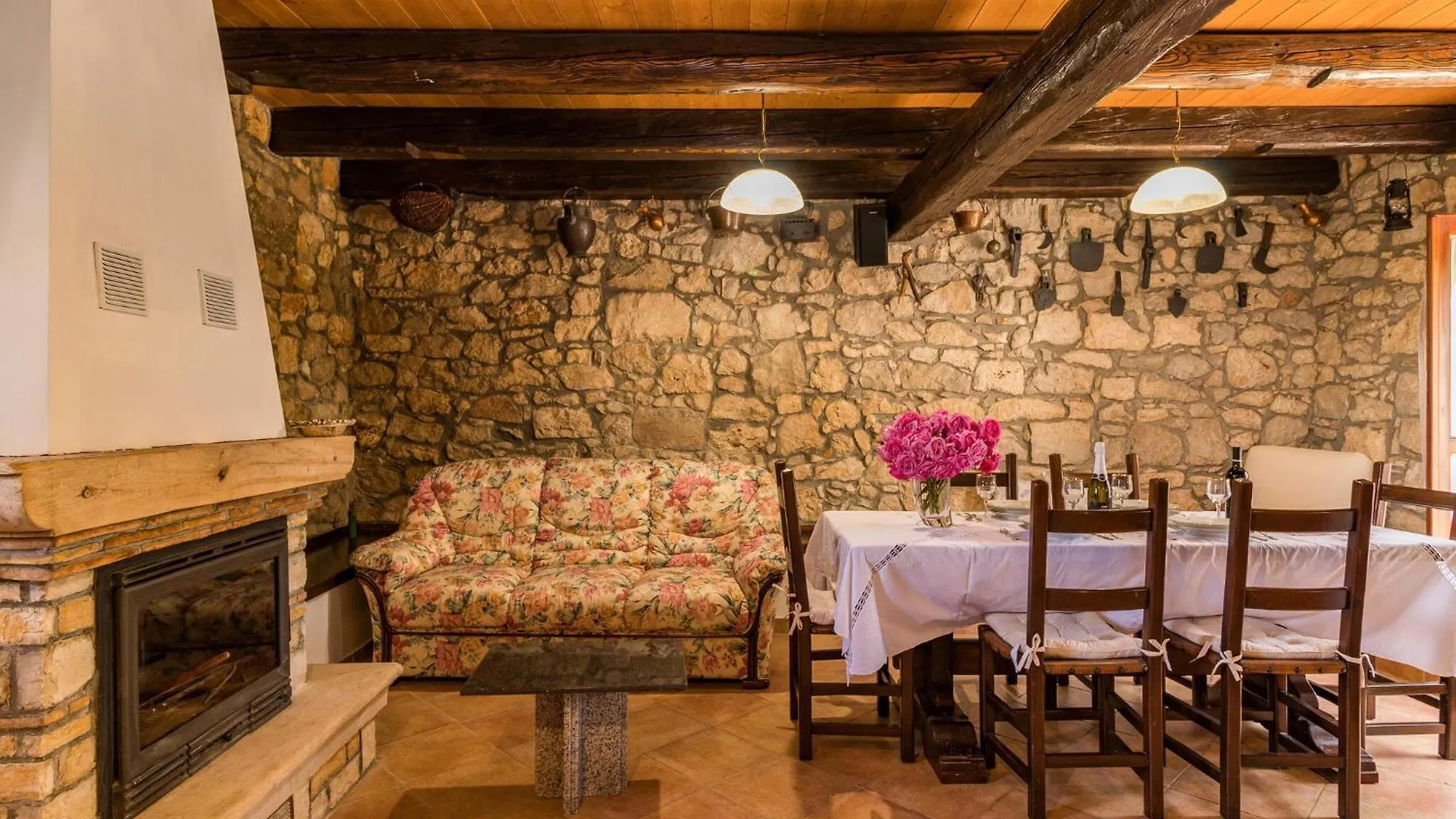 Awesome Home In Kosinozici With Kitchen 度假居