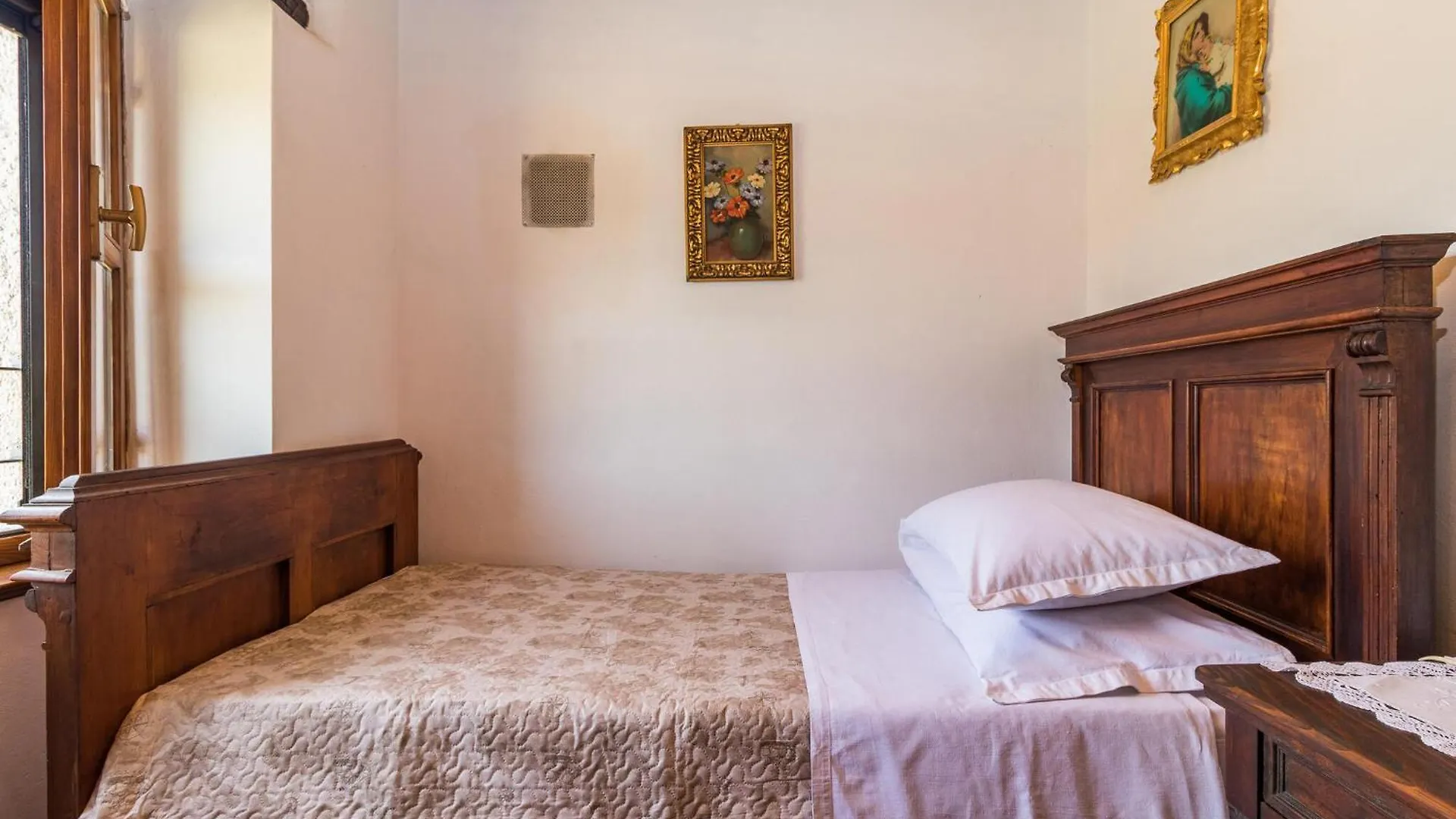 度假居 Awesome Home In Kosinozici With Kitchen 克罗地亚